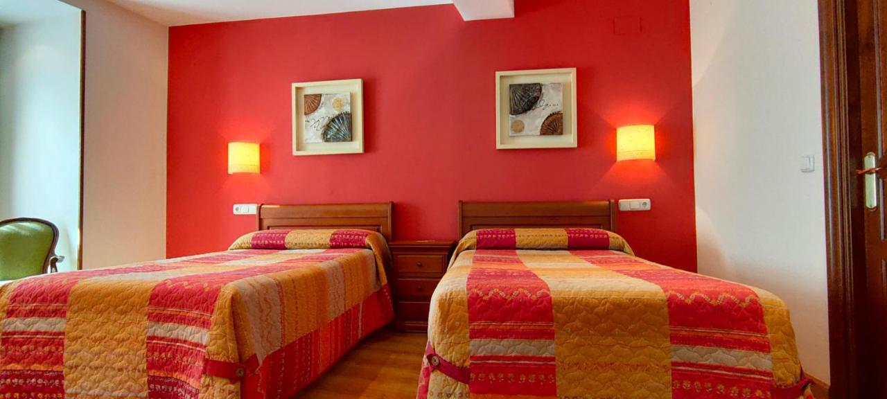 Hotel Rural La Plaza Caso Exteriér fotografie